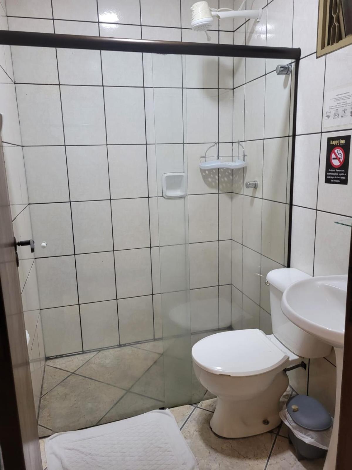 Happy Inn Hotel Жагуариуна Экстерьер фото