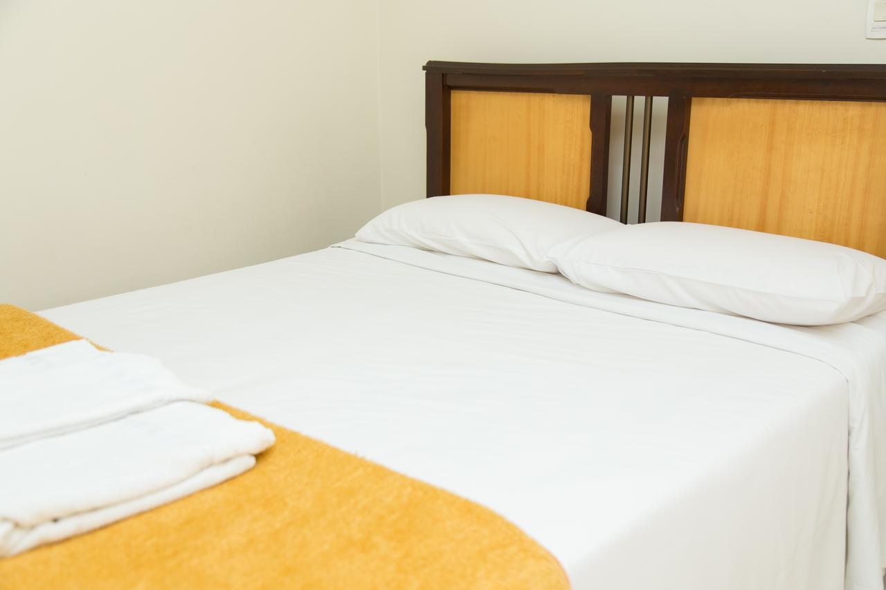 Happy Inn Hotel Жагуариуна Экстерьер фото